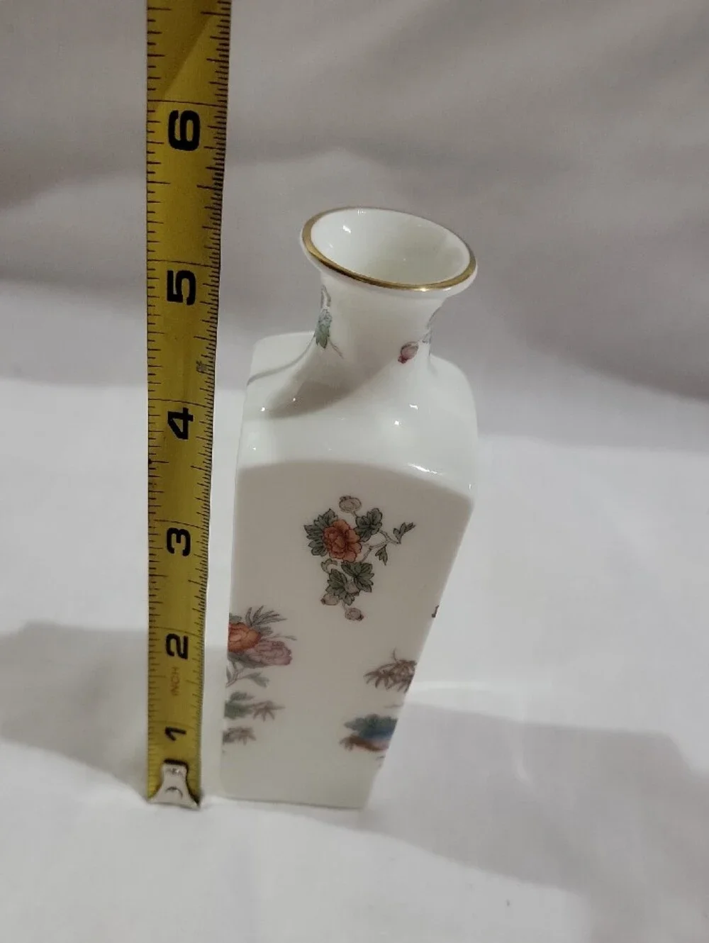 Vintage Wedgwood Kutani Crane Square White Porcelain Bud Vase England